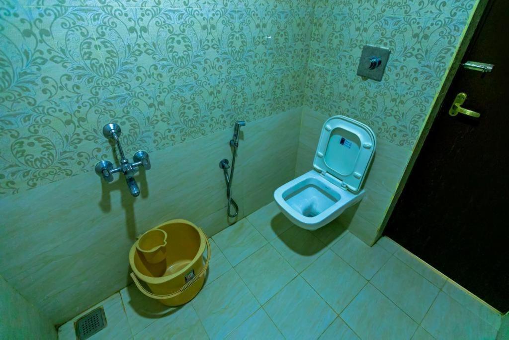 Appartamento Dreamland Retreat With Swimming Pool Kottakuppam Esterno foto