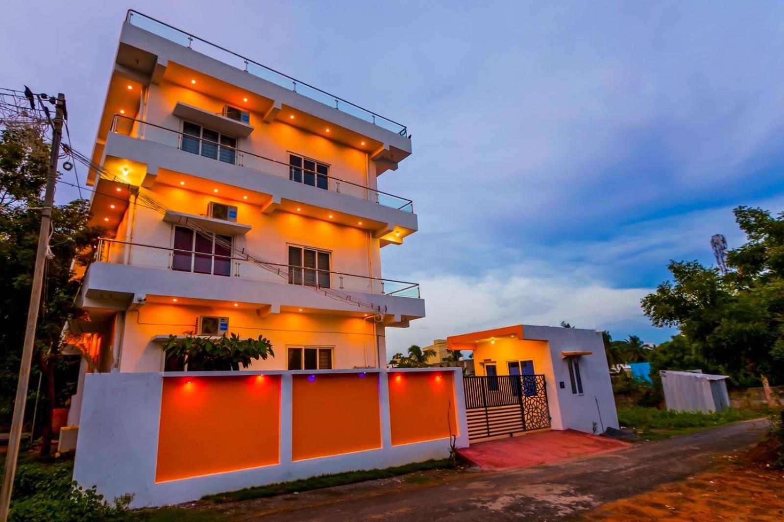 Appartamento Dreamland Retreat With Swimming Pool Kottakuppam Esterno foto